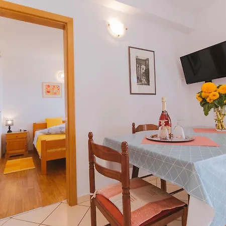 Apartmani Villa Marija Omis Exterior photo