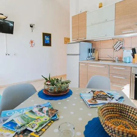 Apartmani Villa Marija Omis Exterior photo